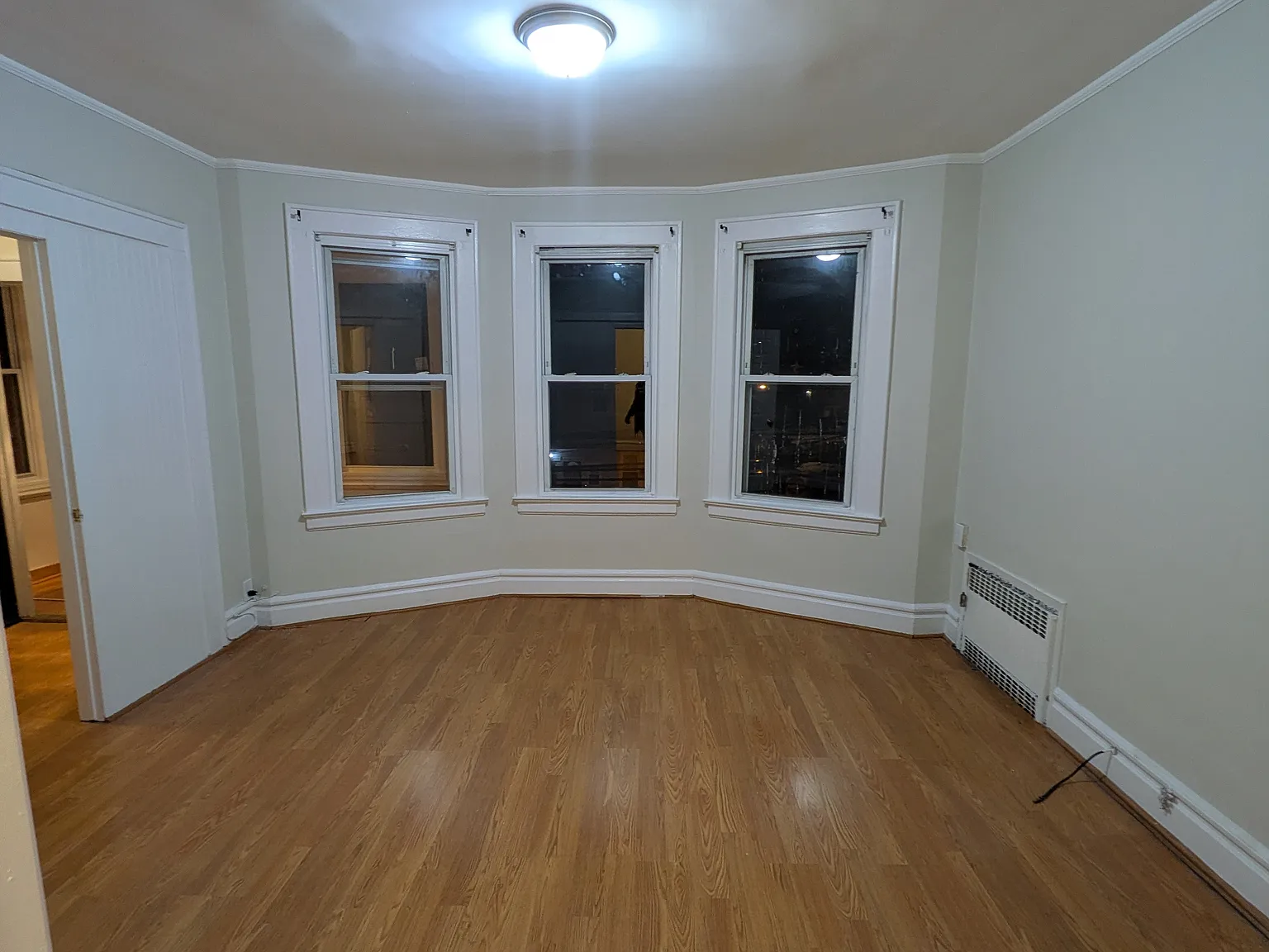 3 bed, $2,200 — Photo 2