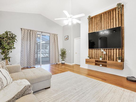 3rd image of 12831 Kings Lake Dr