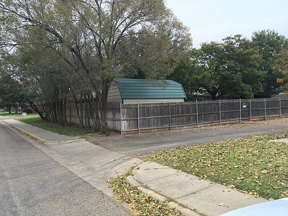 5th image of 3900 Lewis Ln