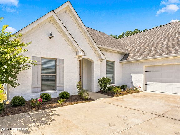 3rd image of 633 Wild Horse Ln