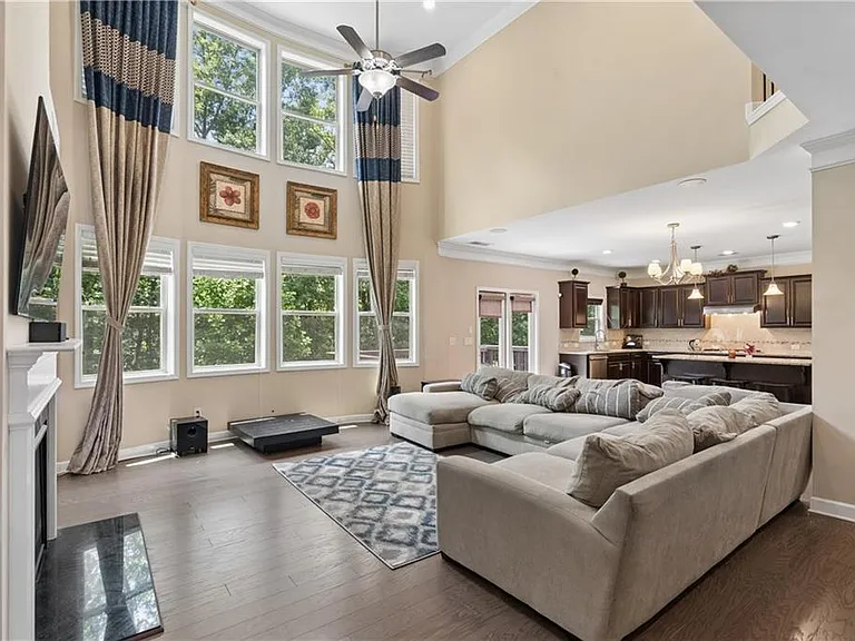 4470 Skylark Ln — Photo 9
