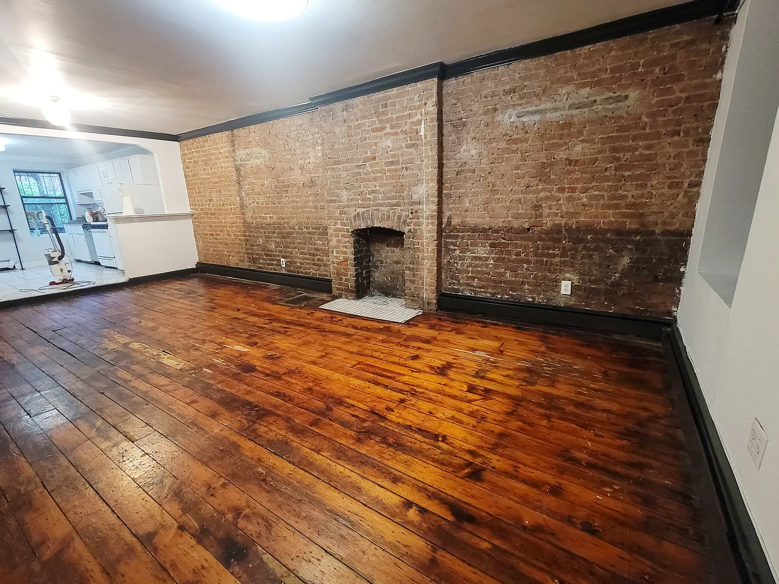 148 Quincy Street — Photo 4