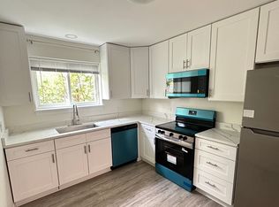 1354 Washington St #303, Des Plaines, IL 60016