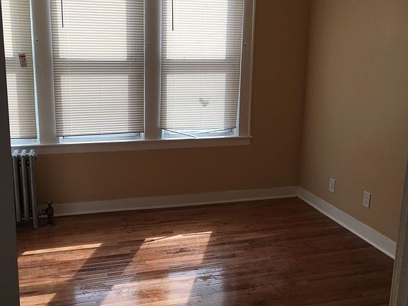 2nd image of 247 Columbia Ave APT 1