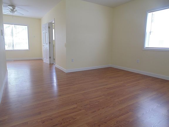 2nd image of 1506 Broadway St