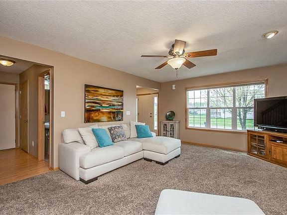 3rd image of 5007 SW Somersby Dr