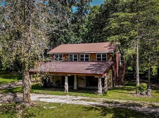 2344 Jefferson Rd, Manchester, IA 52057