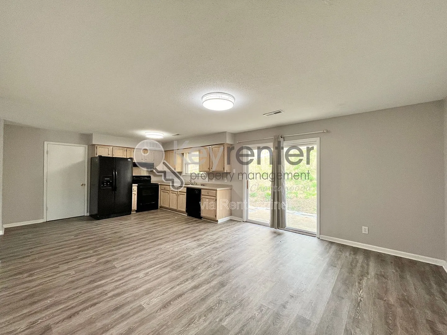 3 bed, 2.0 bath, 1323 sqft, $1,500 — Photo 3