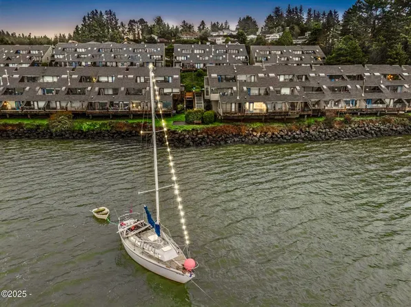 1000 SE Bay Blvd #G-2-140, Newport, OR 97365