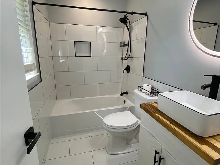 1701 Carter Baron Pl — Photo 18