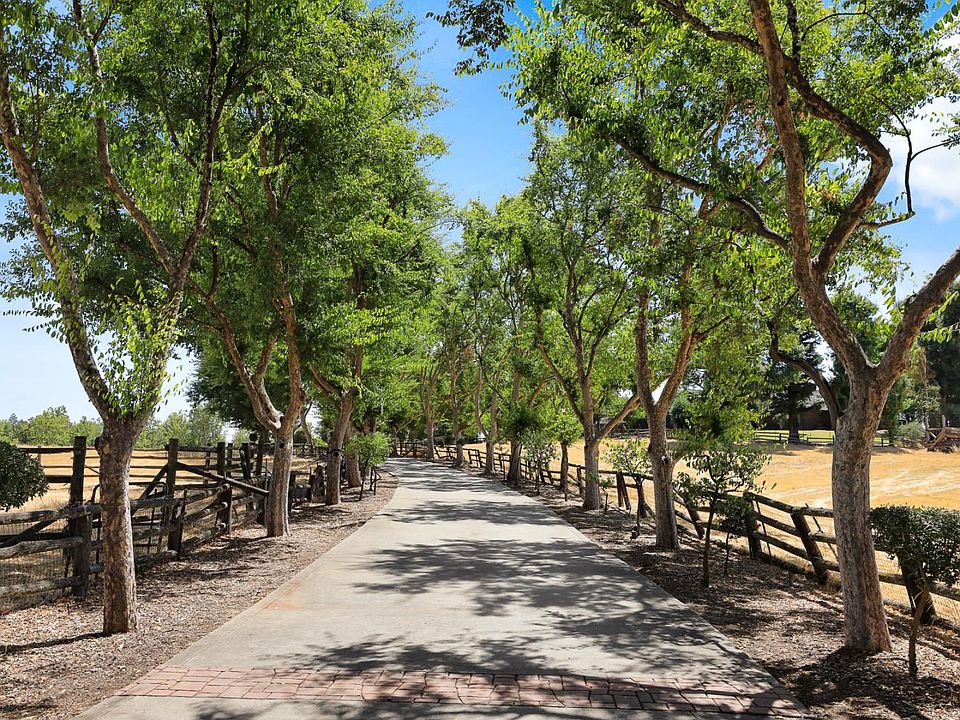 1st image of 22050 E Buena Vista Rd