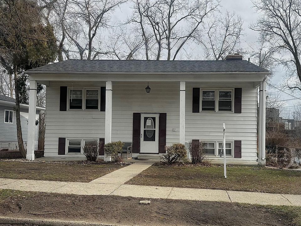 1st image of 1215 S Briarfield Dr