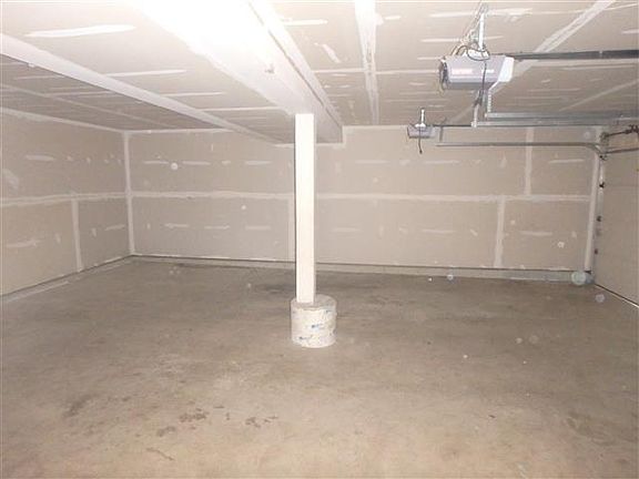 3rd image of 14740 Campbell Ave