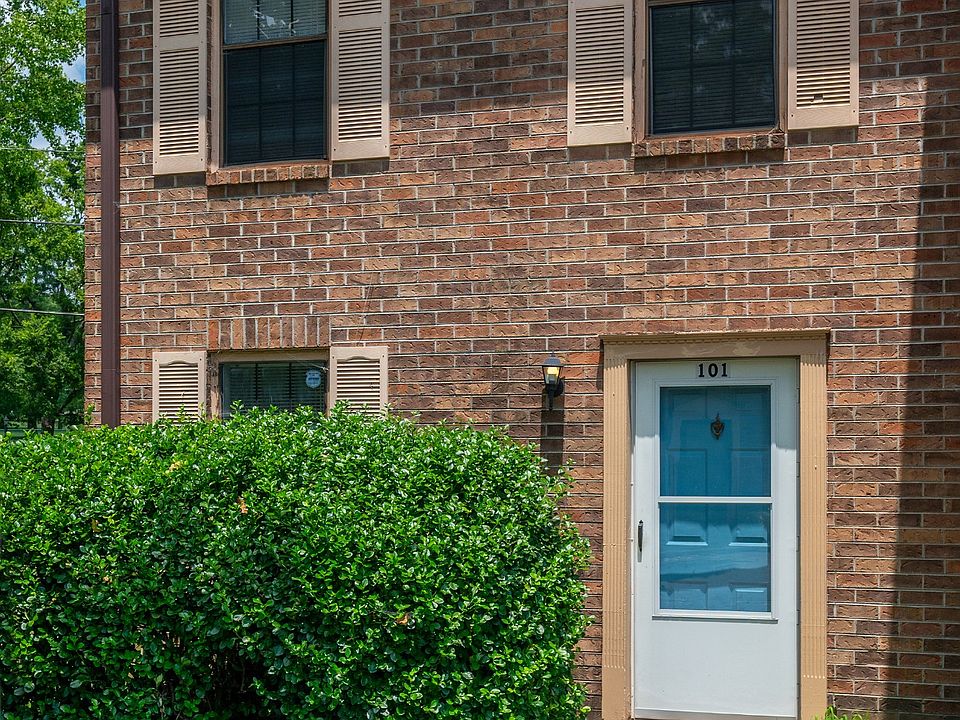 1st image of 101 Coventry Woods Dr