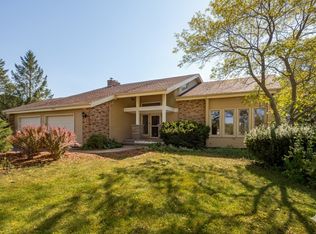 6320 Rowland Rd, Huntley, IL 60142