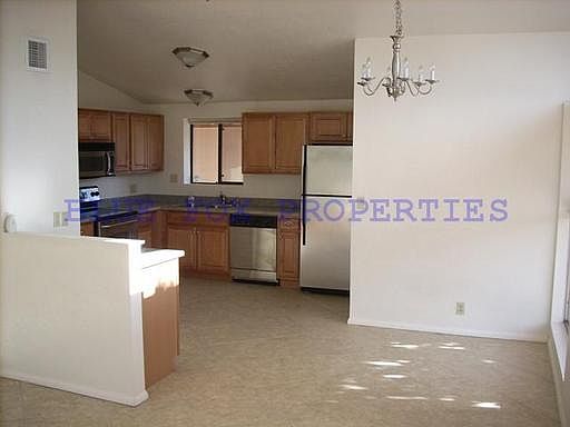 5th image of 1308 W Wheatridge Dr
