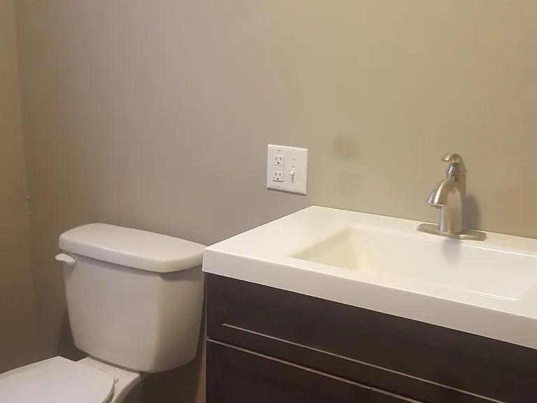 32 Allen St #2 — Photo 10