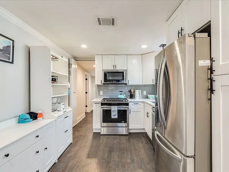 2203 Santa Rita St — Photo 4