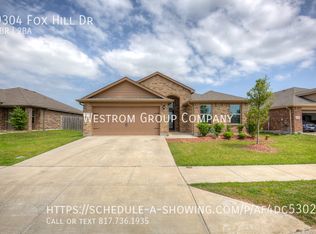 9304 Fox Hill Dr, Fort Worth, TX 76131