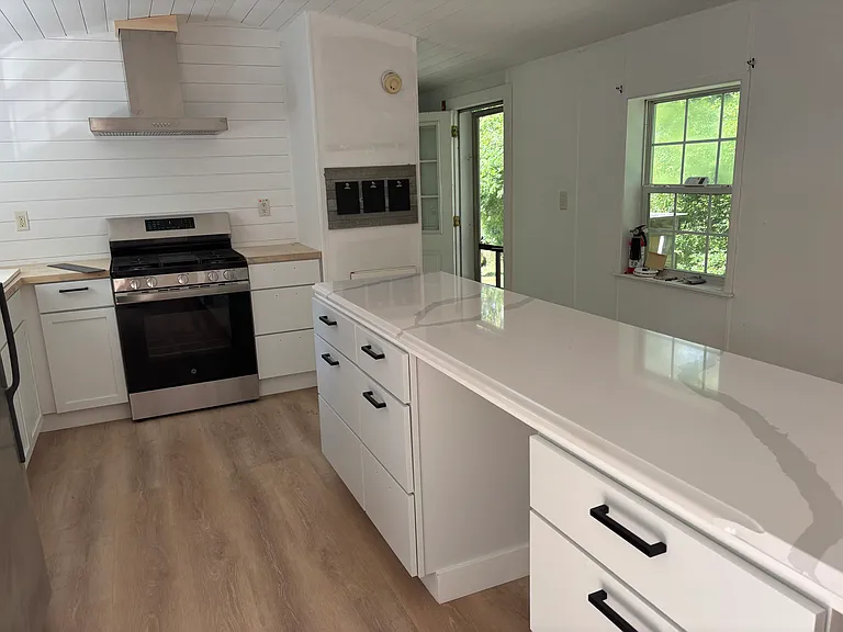 1302 Atlantic Hwy — Photo 2
