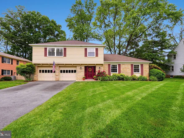 2302 Wilkinson Pl, Alexandria, VA 22306