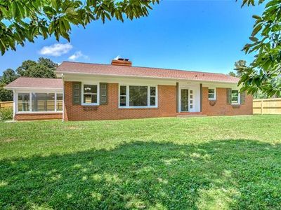 16 Daniel Rd, Asheville, NC, 28806