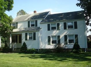 10 Matthew Dr, Stratford, CT 06614