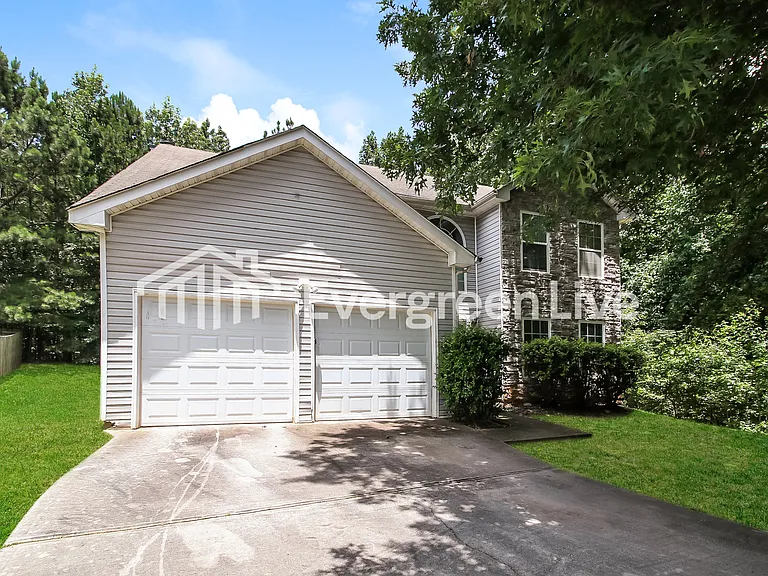 5565 Waverly Park — Photo 2