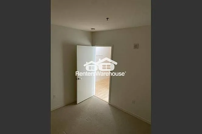 929 Portland Ave #1408 — Photo 8