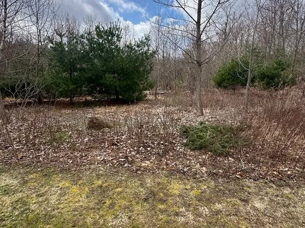 49 Newport Ave, Attleboro, MA 02703