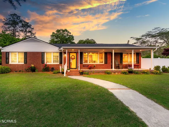 7509 Pitt Street, Grimesland, NC 27837