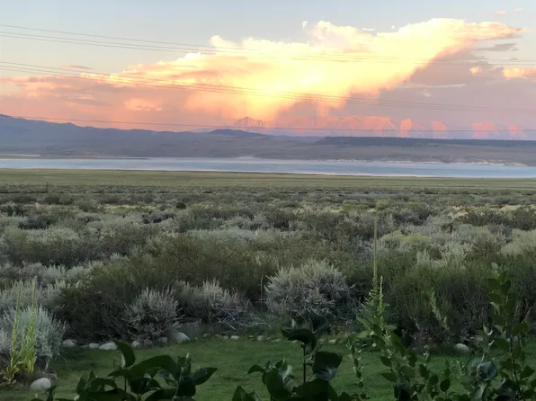 7 Gregory Ln, Mammoth Lakes, CA 93546