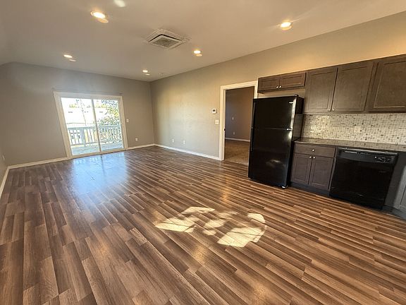 3rd image of 2225 N Gatewood Ave #B