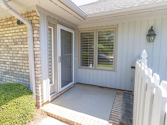 2nd image of 6 Kinlock Trl