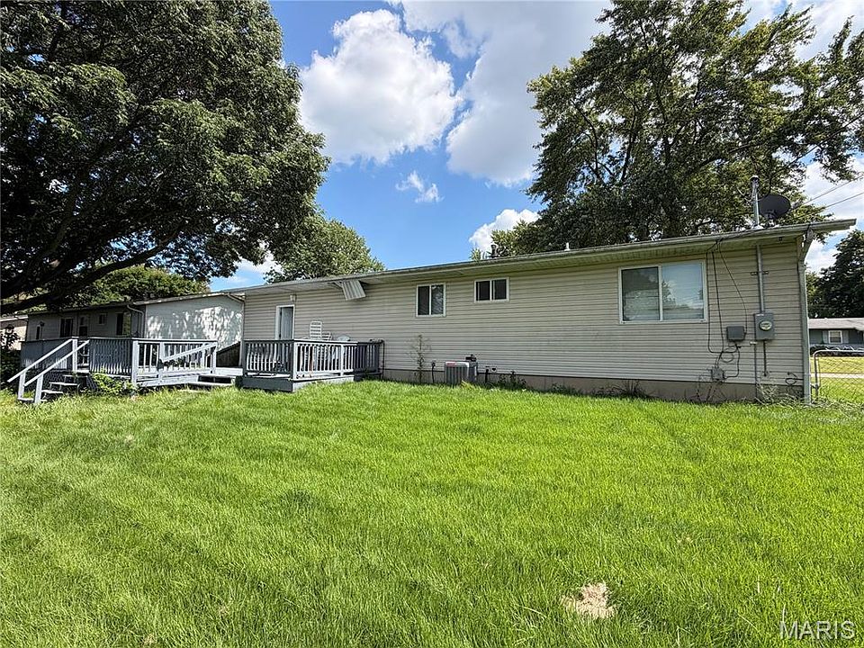 2nd image of 2575 Valley Brook Dr