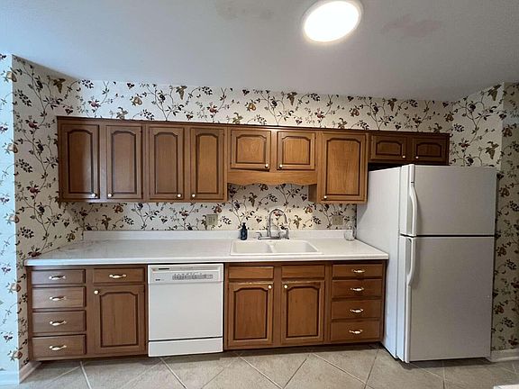 3rd image of 2636 Rebecca Dr