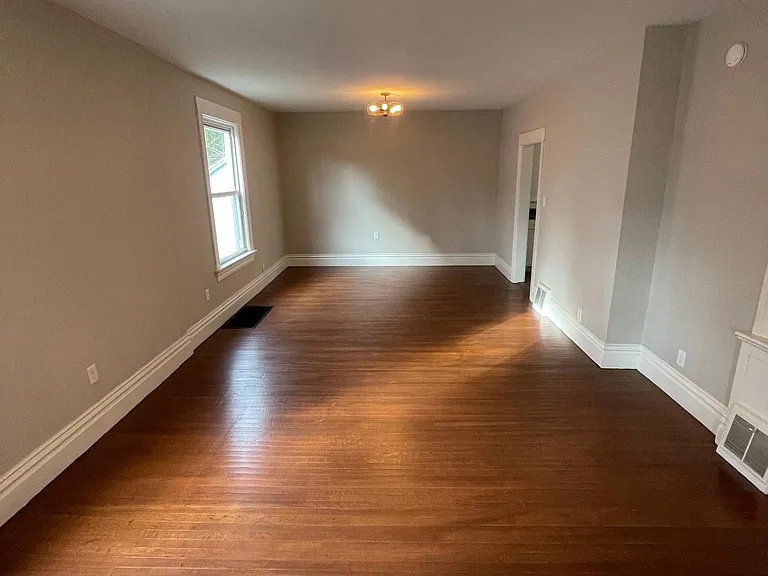 1845 Crescent Ave — Photo 8