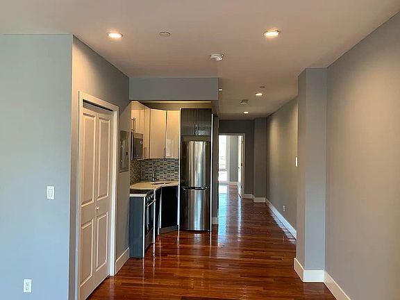 5th image of 21-34 Broadway #2H
