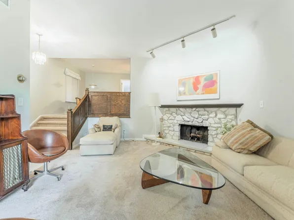 340 Sea Isle Ky #340, Secaucus, NJ 07094