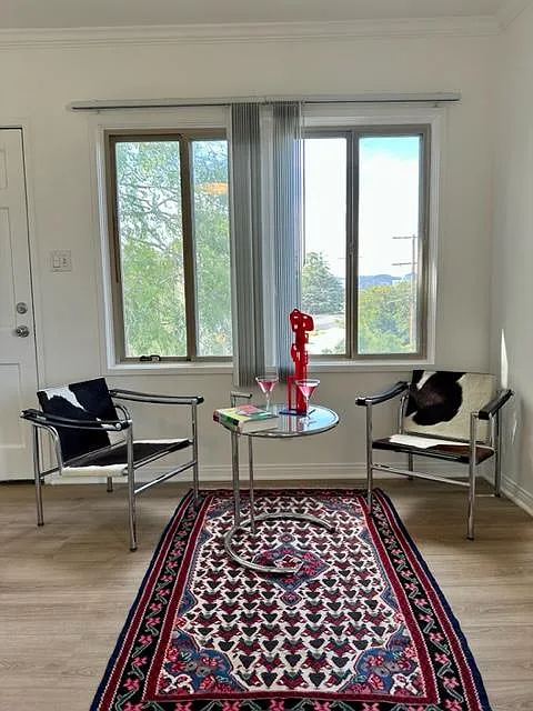 2 bed, 750 sqft, $2,995 — Photo 3