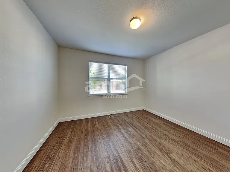 10204 Dogwood St — Photo 10