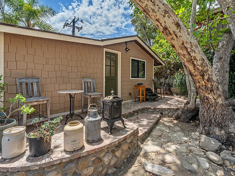 20276 Sycamore Dr — Photo 41