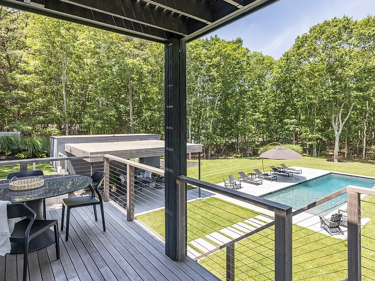 15 Margaret Dr — Photo 7