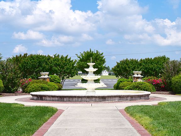 3rd image of 30106 Plantation Dr