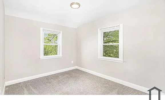 1755 White Oak Ave — Photo 8