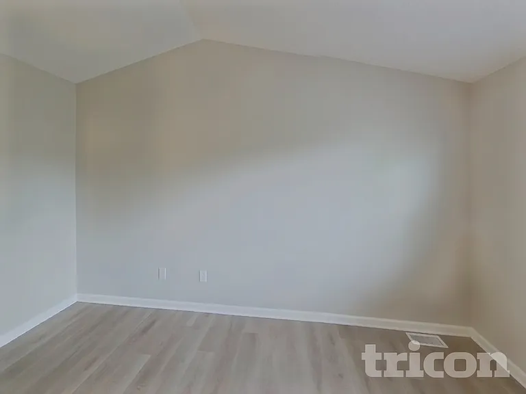 4820 Jet Wing Cir W — Photo 6