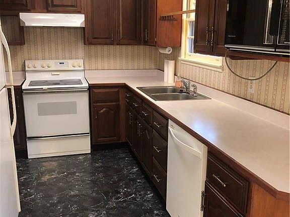 5th image of 502 Soter Pl