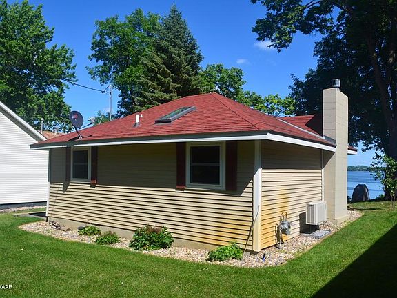5th image of 20076 Sunnyview Dr