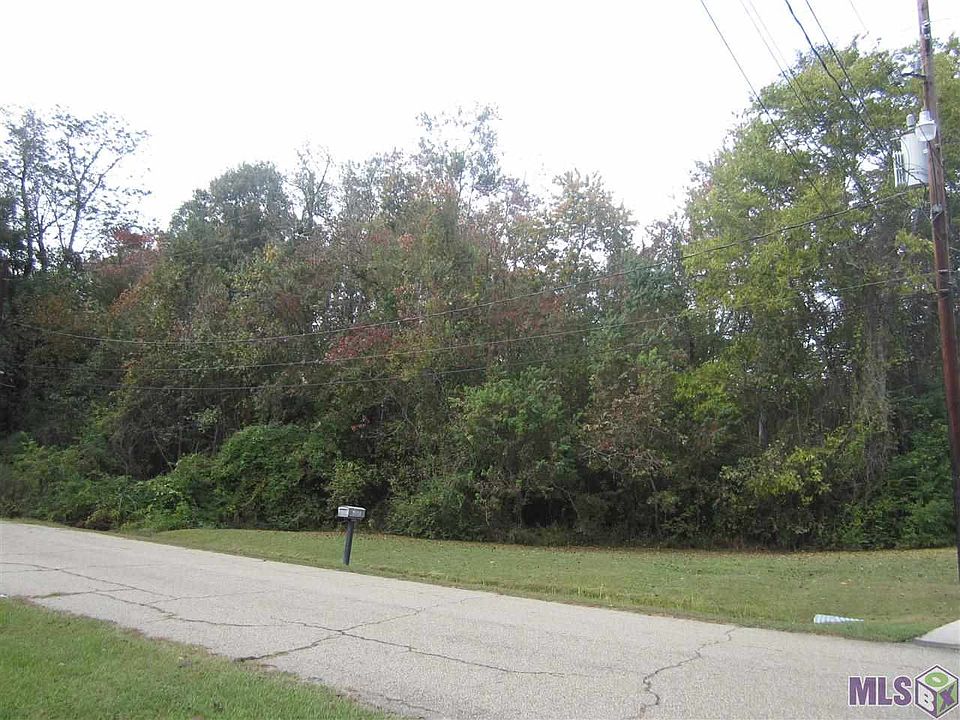 2nd image of 3439 Magnolia St