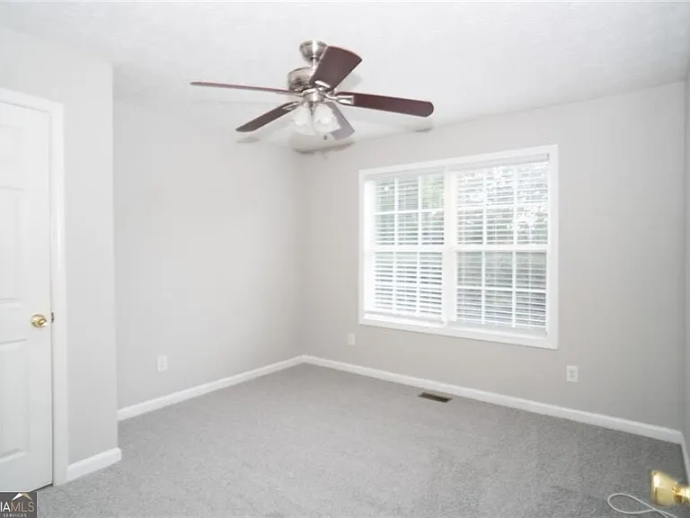 52 Fieldstone Ct — Photo 28